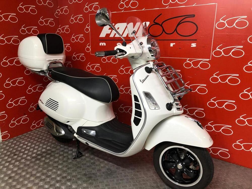 Vespa GTS 300 Hpe (2021 - 22) (2)