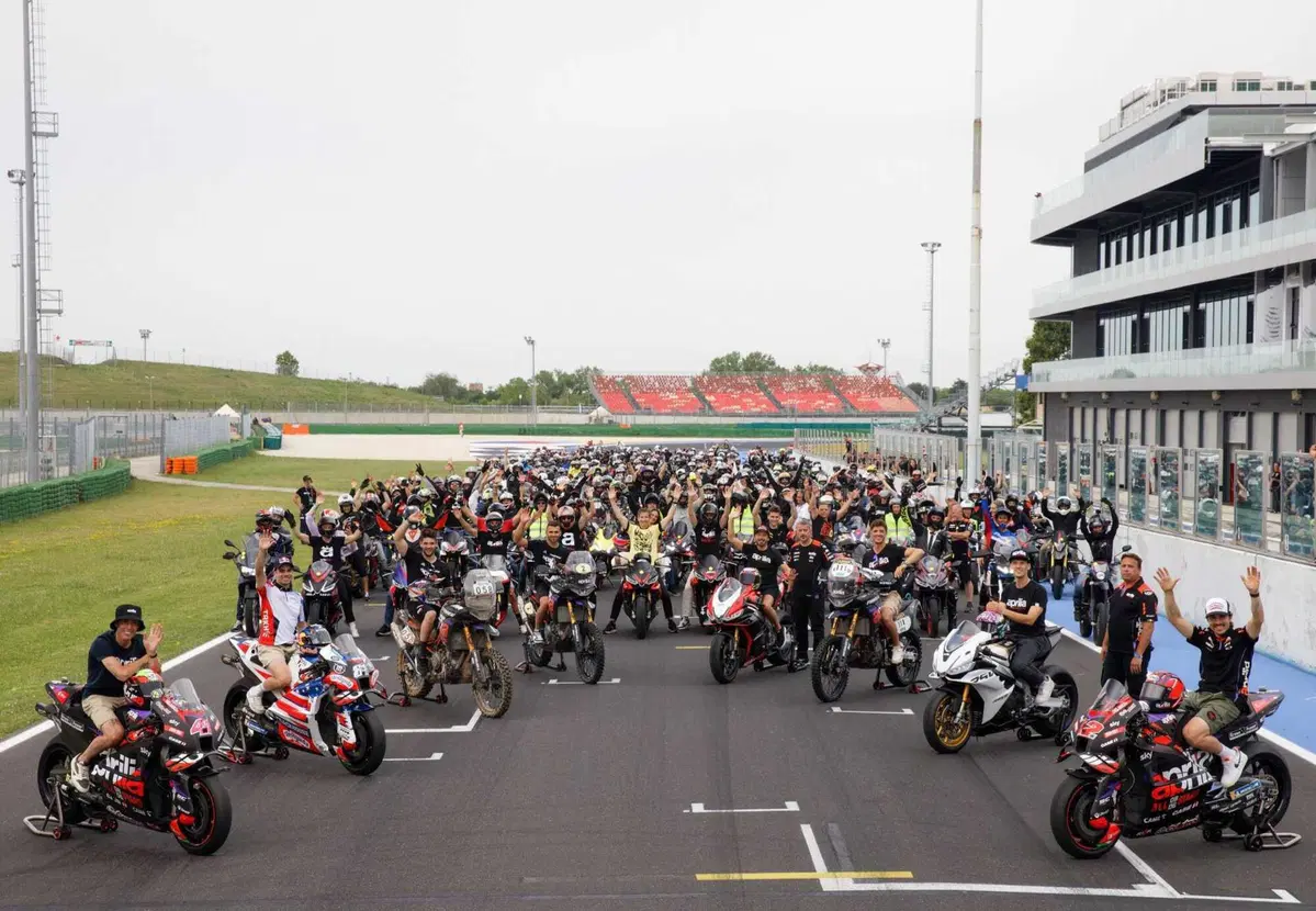 Aprilia All Stars 2024: la festa a Misano &egrave; stata uno spettacolo unico. Ecco com'&egrave; andata [GALLERY]