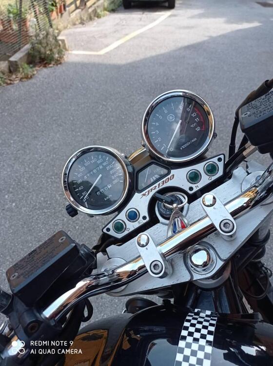 Yamaha XJR 1300 (1999 - 02) (2)