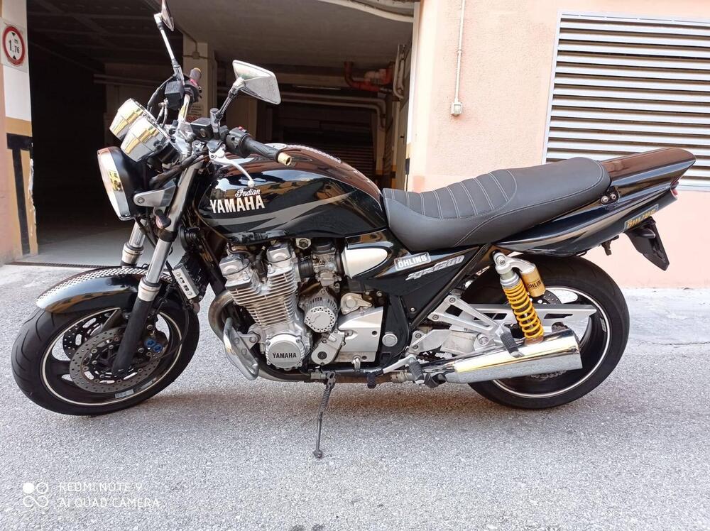 Yamaha XJR 1300 (1999 - 02) (4)