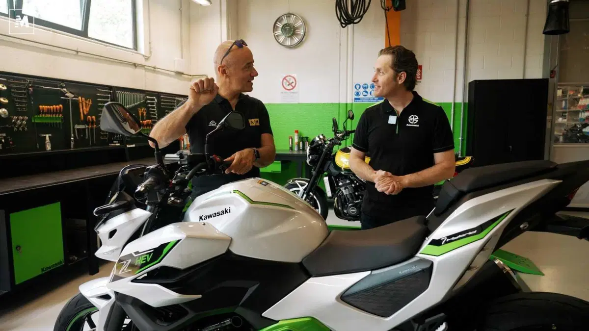 Kawasaki oggi: un giorno speciale con la Z900RS e la Z7 Hybrid insieme a Enrico Bessolo (4)