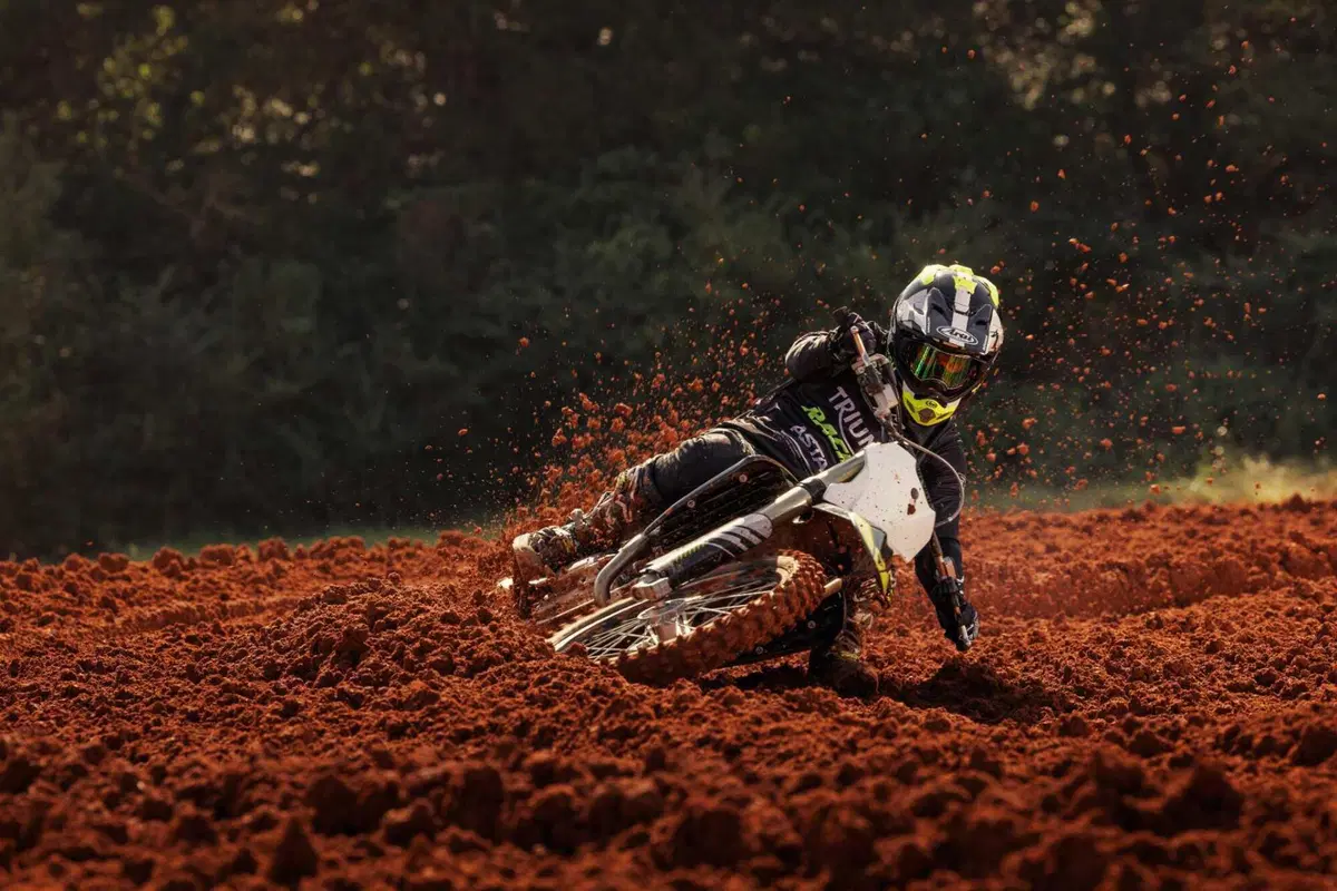 La Triumph TF 250-X arriva finalmente nelle concessionarie: ecco dove trovarla, anche online! [GALLERY] (7)