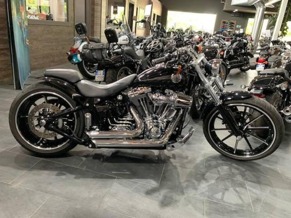 Harley-Davidson 1690 Breakout (2013 - 17) - FXSB (2)