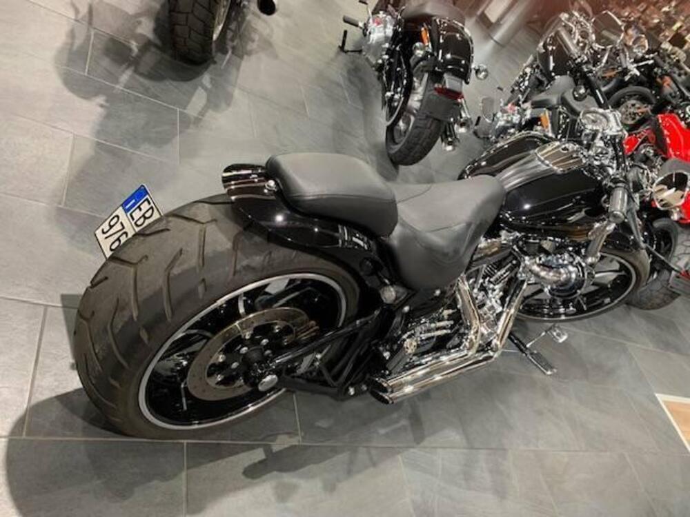 Harley-Davidson 1690 Breakout (2013 - 17) - FXSB (4)