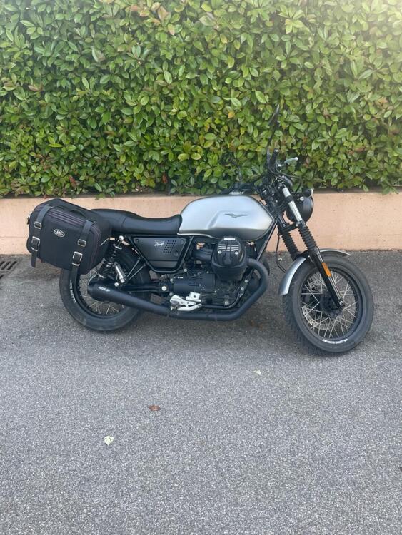 Moto Guzzi V7 III Rough (2018 - 20) (3)