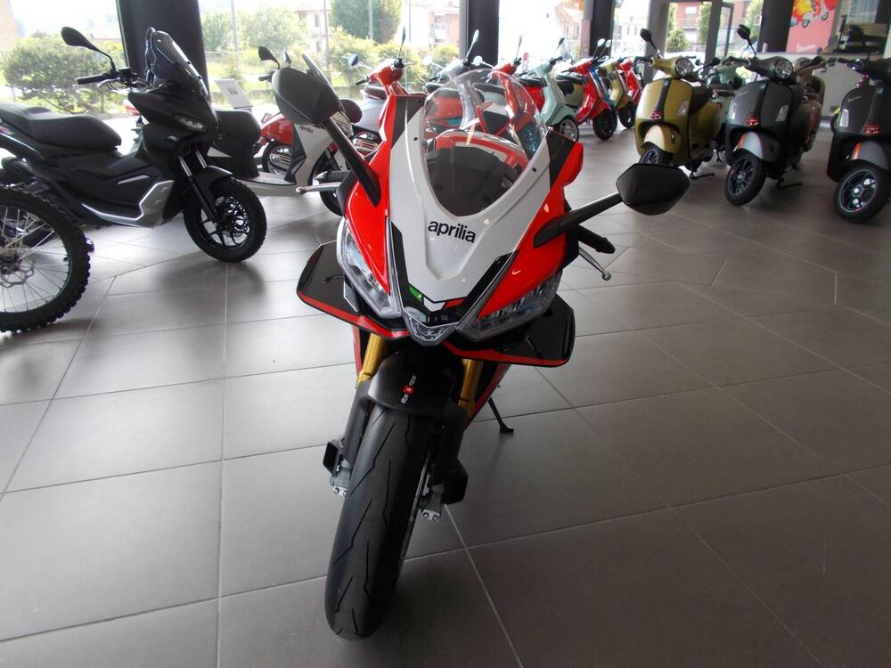 Aprilia RSV4 1100 Factory SE-09 SBK (2024) (3)