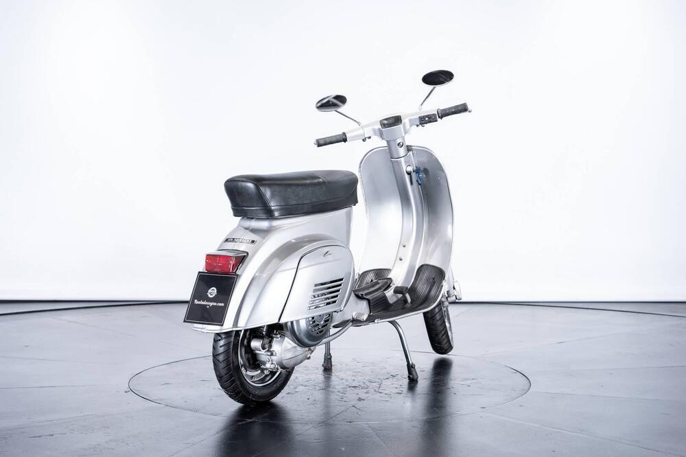 Piaggio VESPA 50 V8 (3)