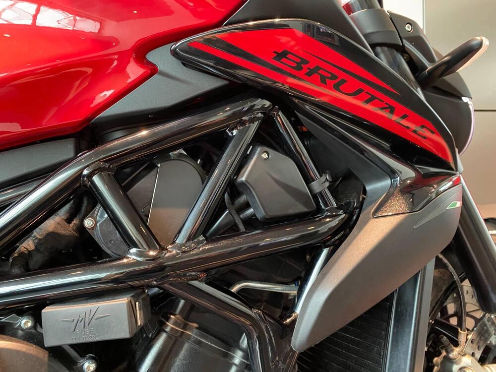 MV Agusta Brutale 800 Rosso (2021 - 23) (4)