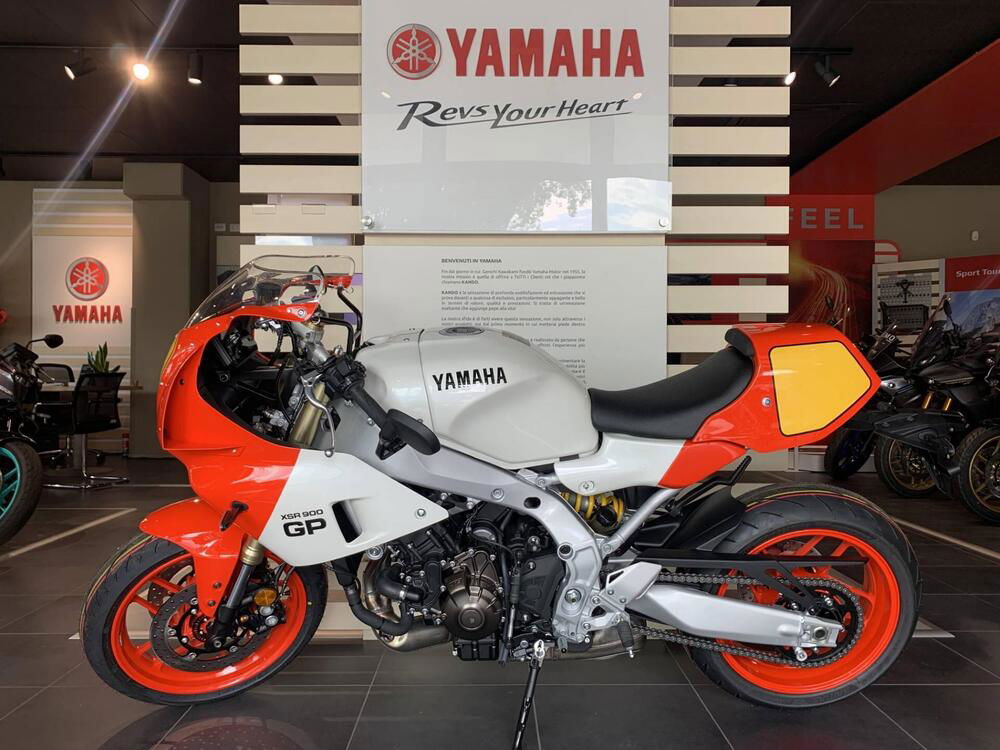 Yamaha XSR 900 GP (2024)