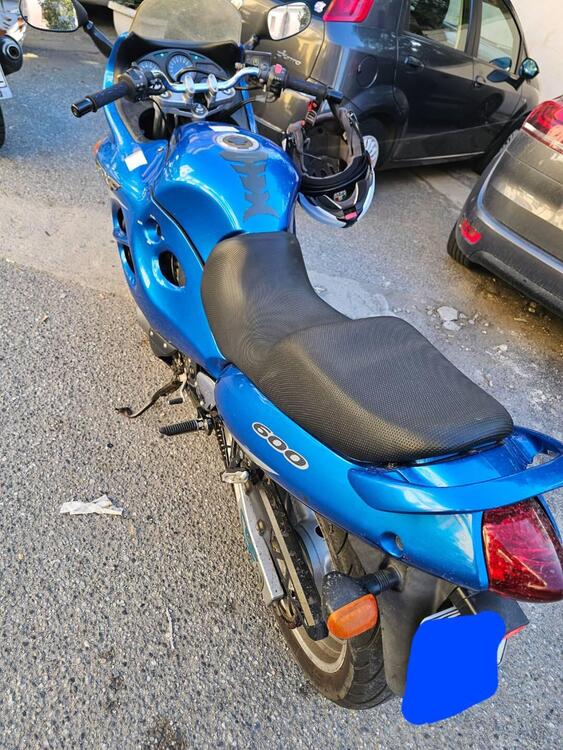 Suzuki Gsx 600 f (4)