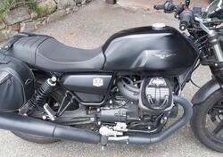 Moto Guzzi V7 850 Stone Special Abs (2021) usata