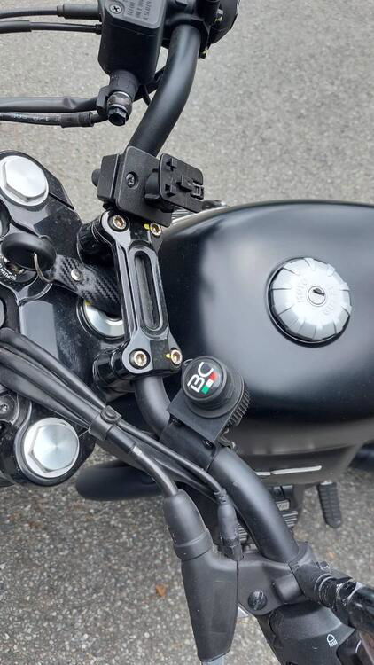 Moto Guzzi V7 850 Stone Special Abs (2021) (4)