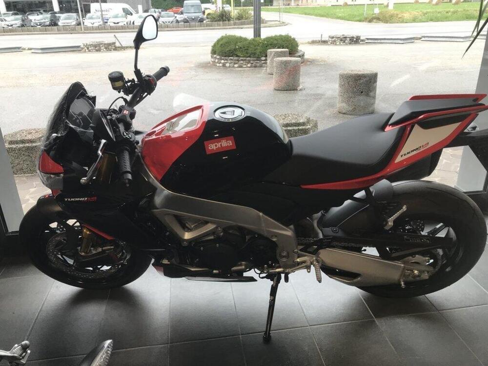 Aprilia Tuono 1100 V4 Factory SE-09 SBK (2024)