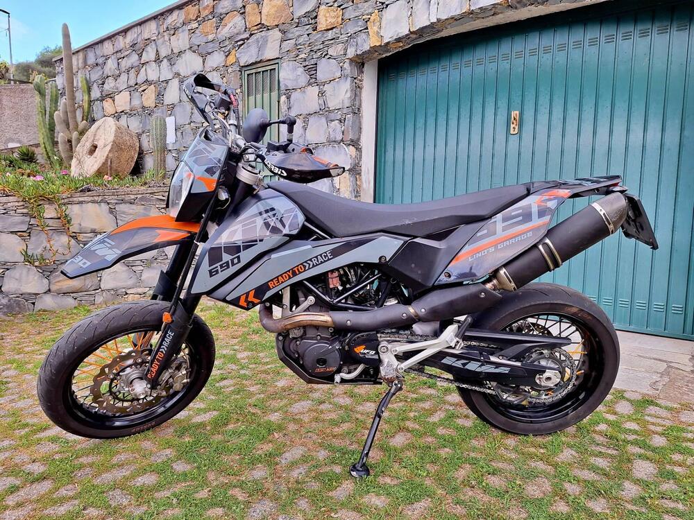 KTM 690 SMC (2008- 11) (2)