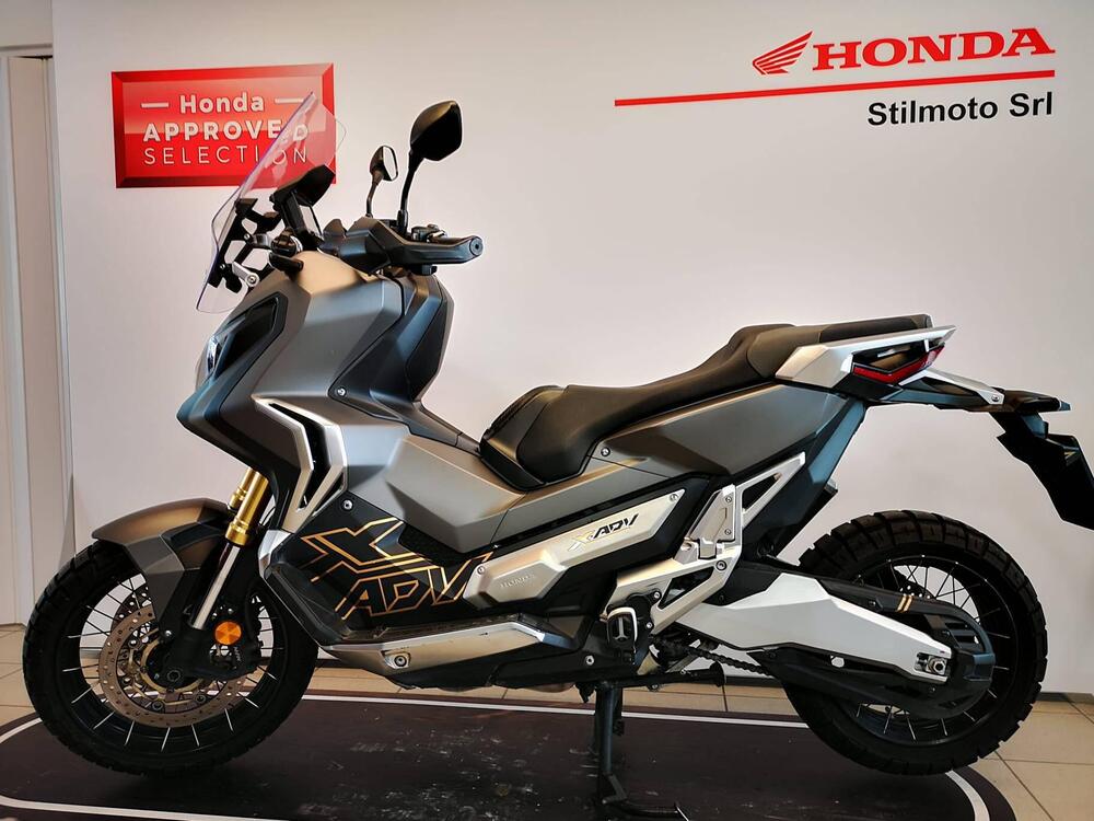 Honda X-ADV 750 (2017) (3)