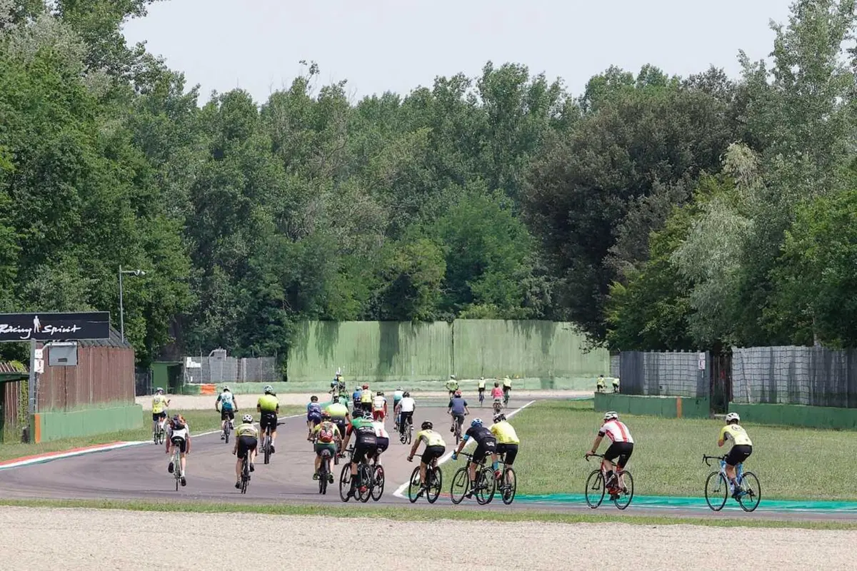 Pedalare con... Suzuki! Siamo stati al Suzuki Bike Day a Imola [VIDEO] (13)