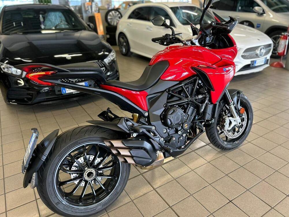 MV Agusta Turismo Veloce 800 Rosso (2021 - 23) (2)