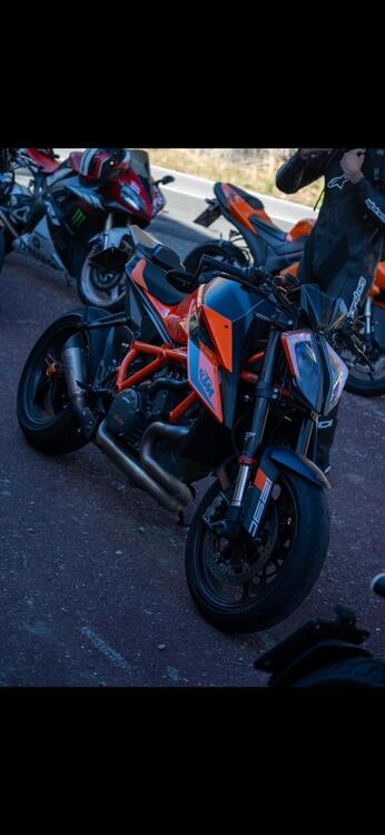 KTM 1290 Super Duke R (2021)