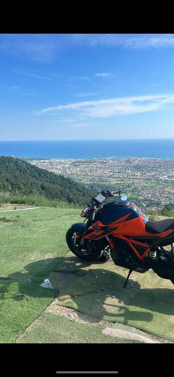 KTM 1290 Super Duke R (2021) (4)