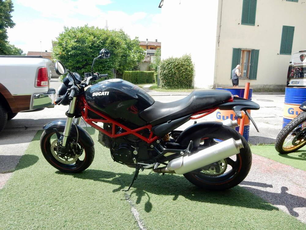 Ducati Monster 695 (2006 - 08) (2)