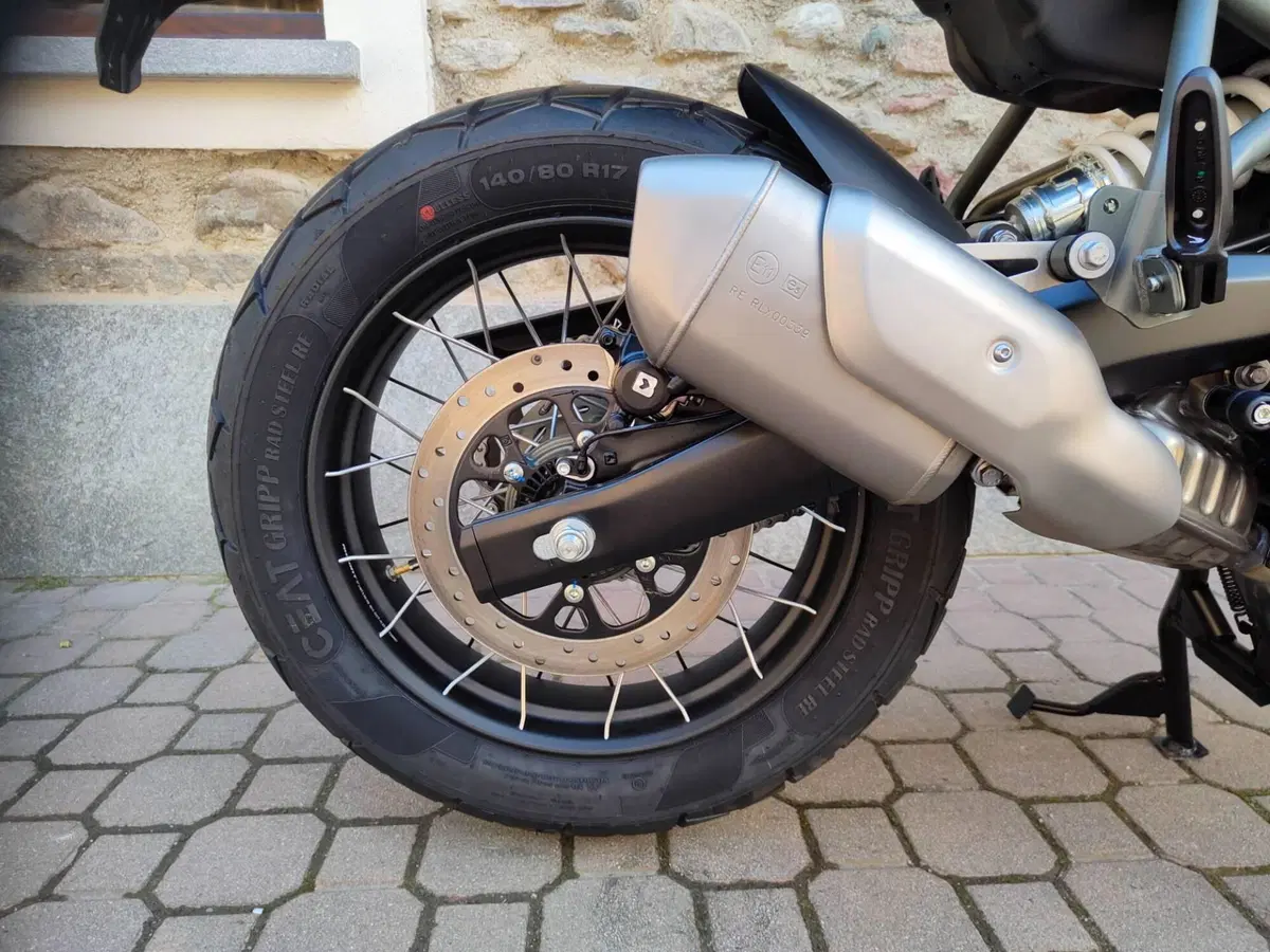 Royal Enfield Himalayan 450 (2024 - 26) (9)