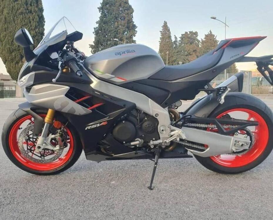 Aprilia RSV4 1100 (2021 - 24) (4)