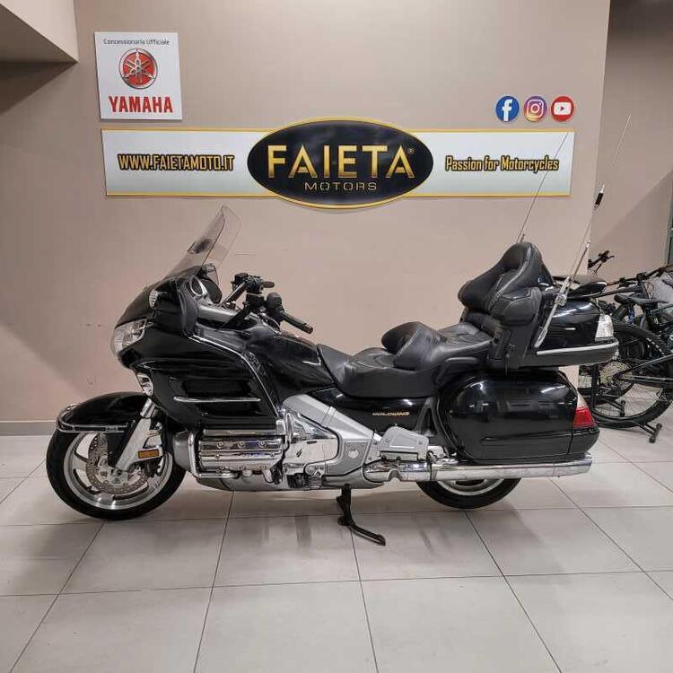 Honda GL 1800 Gold Wing (2000 - 05)