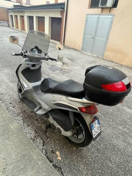 Piaggio Beverly 250 (4)