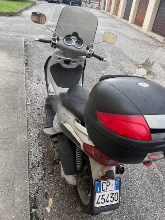 Piaggio Beverly 250 (5)