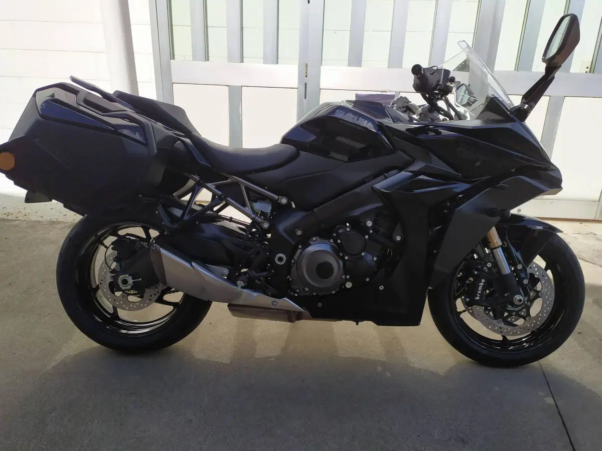 Suzuki GSX-S1000GT (2022 - 24)