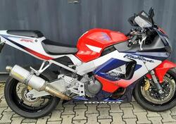 Honda CBR 900 RR Fireblade (2000 - 01) usata