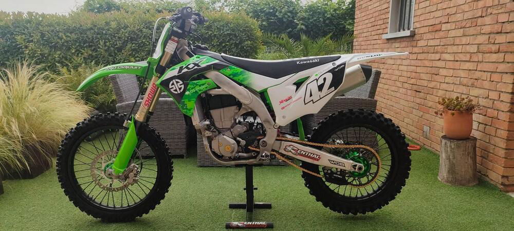 Kawasaki KX 450 F (2023)