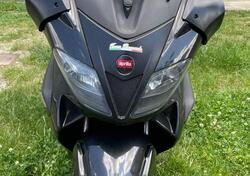 Aprilia SR Max 300 (2011 - 16) usata