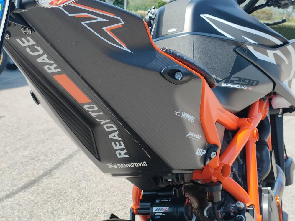 KTM 1290 Super Duke RR (2023) (3)