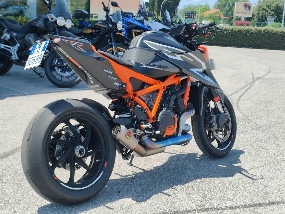 KTM 1290 Super Duke RR (2023) (4)