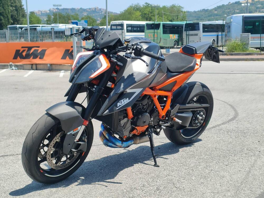 KTM 1290 Super Duke RR (2023) (2)