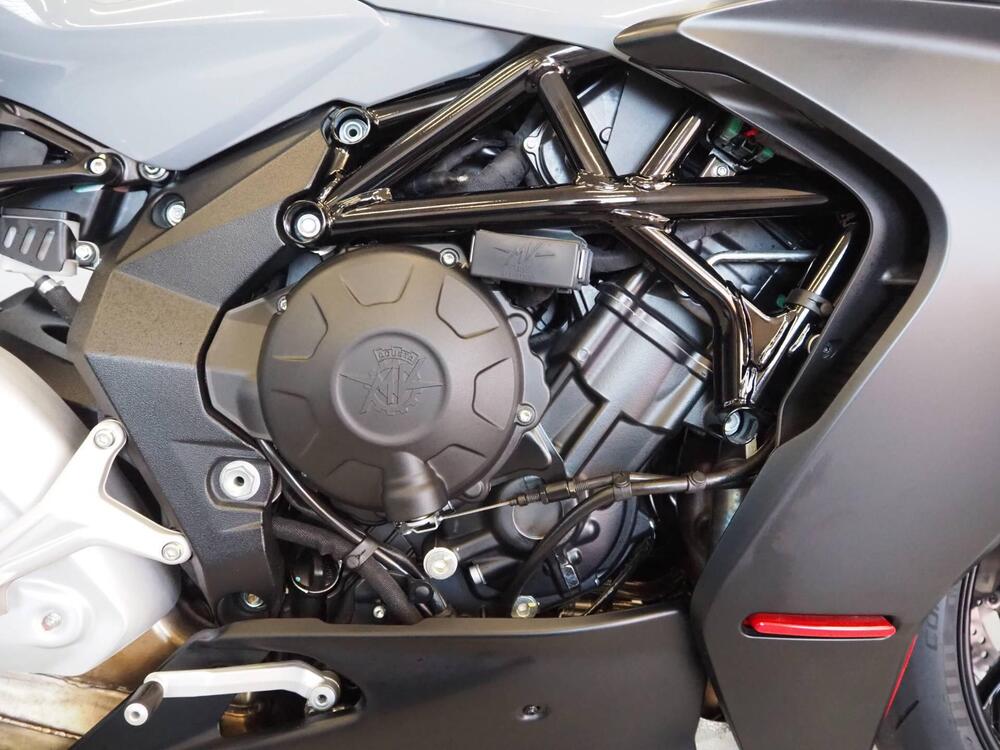 MV Agusta Superveloce 800 (2021 - 24) (2)