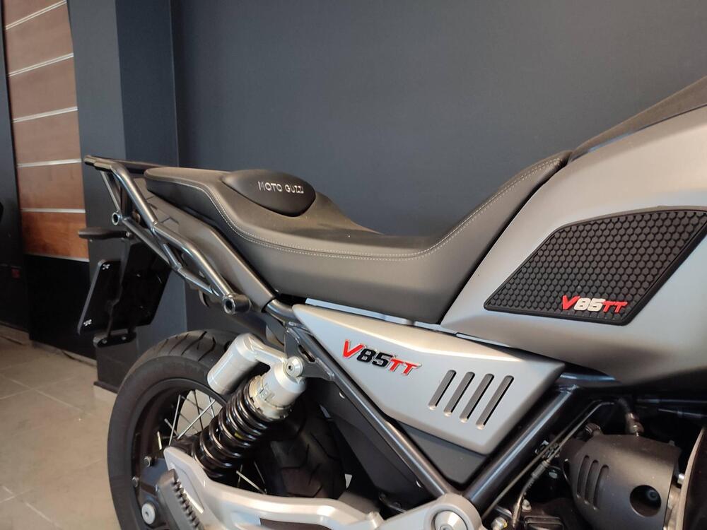 Moto Guzzi V85 TT (2019 - 20) (3)