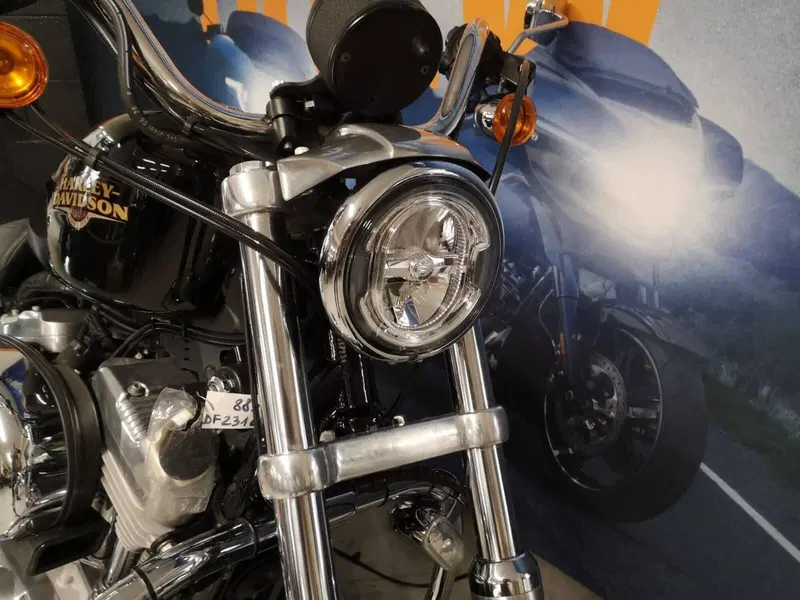 Harley-Davidson 883 Low (2008 - 12) - XL 883L (3)
