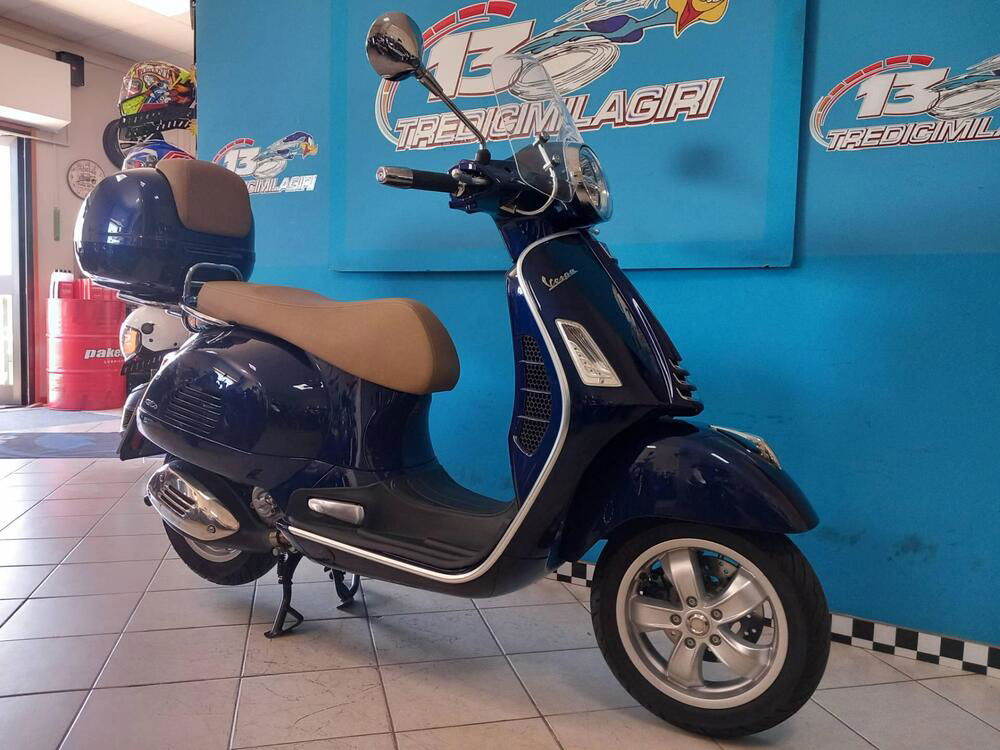 Vespa GTS 300 Hpe (2021 - 22) (2)