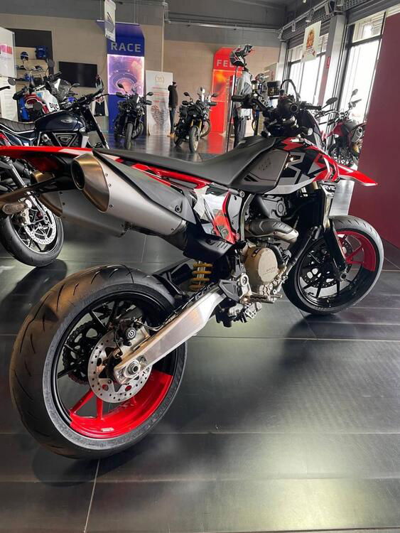 Ducati Hypermotard 698 Mono RVE (2024) (2)