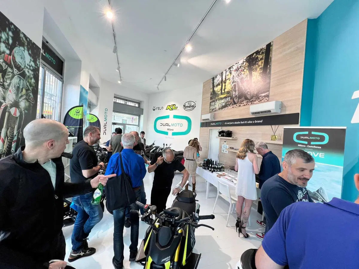 Dual Moto Milano, l’inaugurazione del flag ship milanese di Kove [VIDEO] (5)