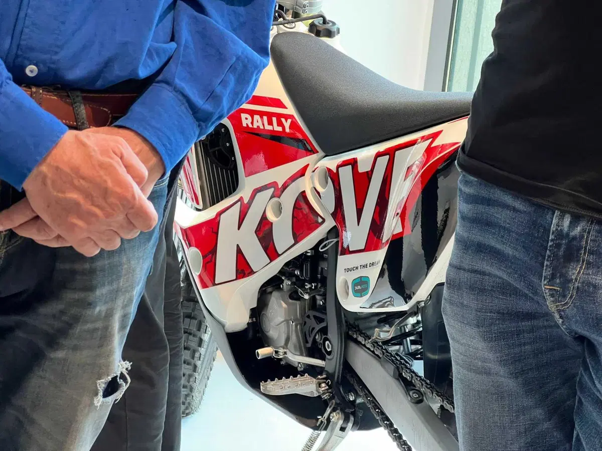 Dual Moto Milano, l’inaugurazione del flag ship milanese di Kove [VIDEO] (6)