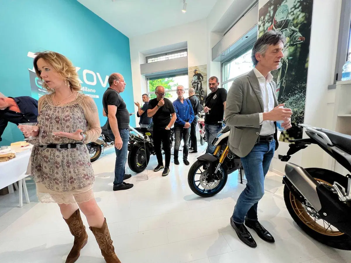 Dual Moto Milano, l’inaugurazione del flag ship milanese di Kove [VIDEO] (7)