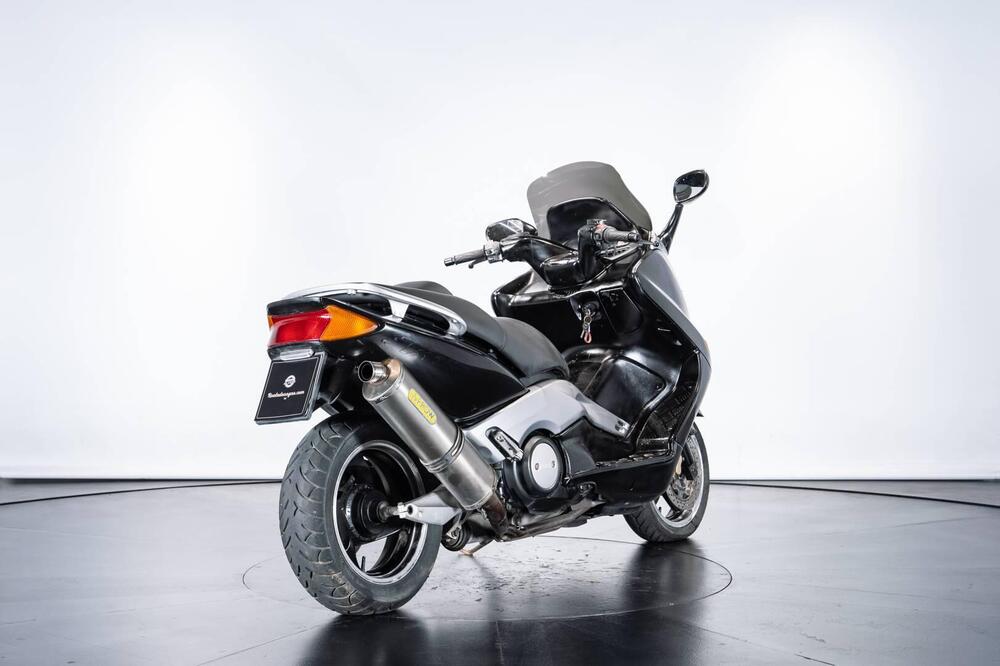 Yamaha TMAX (4)