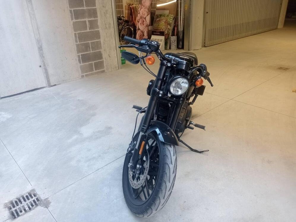 Harley-Davidson 1200 Custom (2017) - XL 1200C (2)