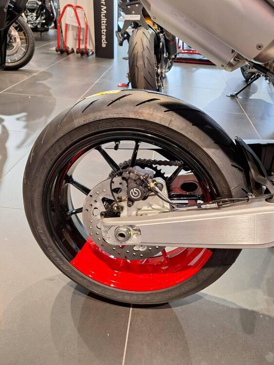 Ducati Hypermotard 698 Mono RVE (2024) (5)