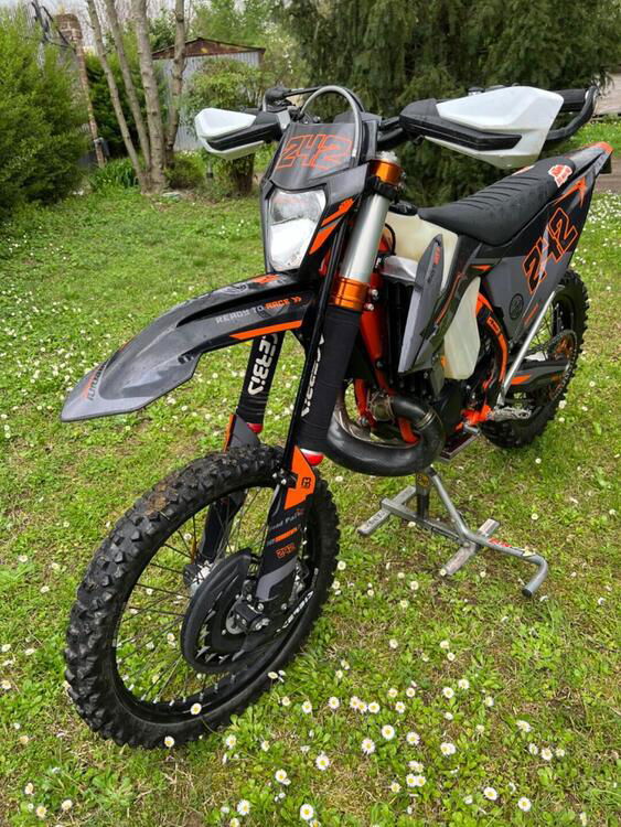 KTM EXC 300 TPI Six Days (2023) (2)