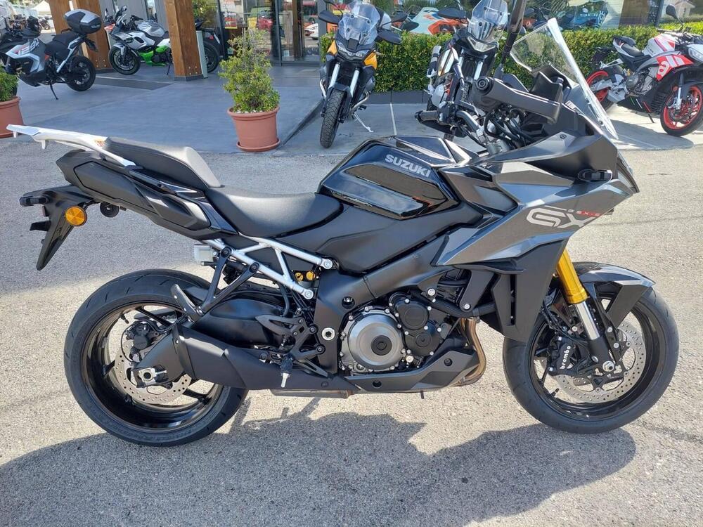 Suzuki GSX-S1000GX (2024) (2)