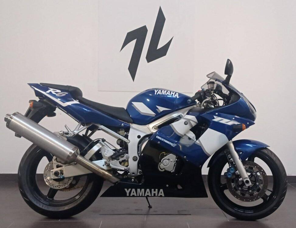 Yamaha YZF R6 (2001 - 02) (3)